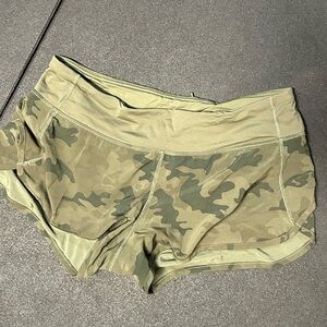Lululemon speed shorts 2.5”